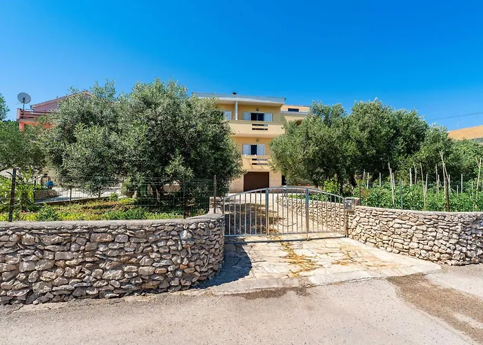 By The Sea And With Beautiful View, 2 Bedrooms, 4 Persons
