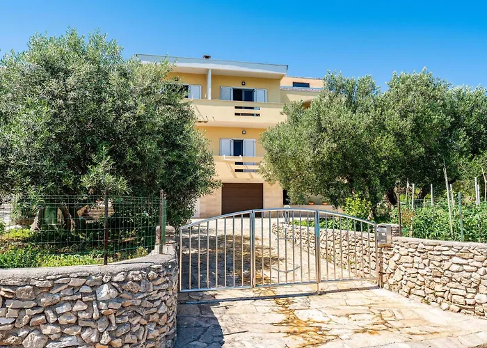 By The Sea And With Beautiful View, 2 Bedrooms, 4 Persons