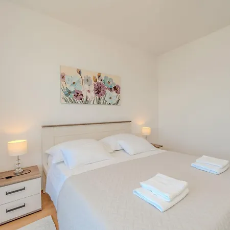 By The Sea And With Beautiful View, 2 Bedrooms, 4 Persons Kali