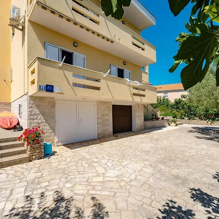 Apartment By The Sea And With Beautiful View, 2 Bedrooms, 4 Persons *