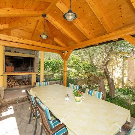 By The Sea And With Beautiful View, 2 Bedrooms, 4 Persons * Kali