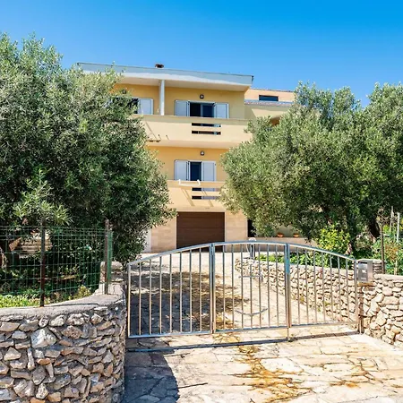 By The Sea And With Beautiful View, 2 Bedrooms, 4 Persons