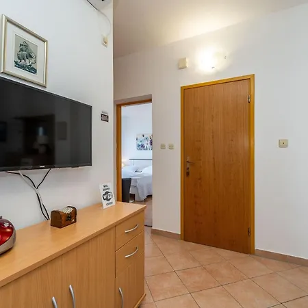 By The Sea And With Beautiful View, 2 Bedrooms, 4 Persons