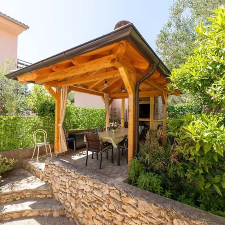 By The Sea And With Beautiful View, 2 Bedrooms, 4 Persons *