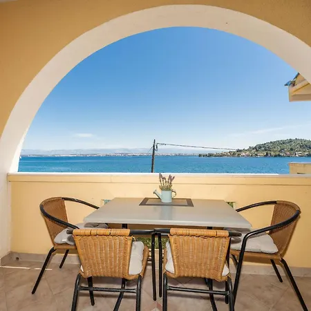By The Sea And With Beautiful View, 2 Bedrooms, 4 Persons
