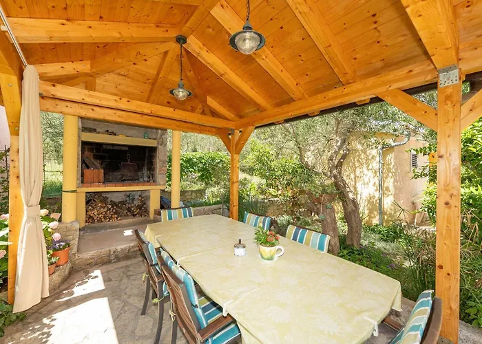 By The Sea And With Beautiful View, 2 Bedrooms, 4 Persons * Kali