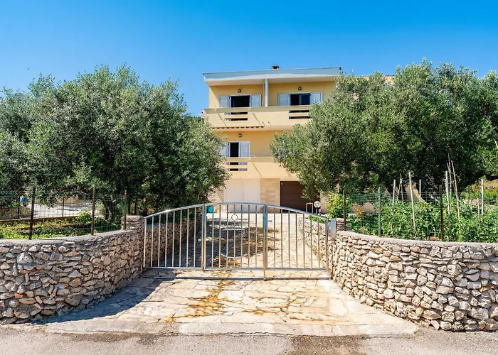 Appartement By The Sea And With Beautiful View, 2 Bedrooms, 4 Persons