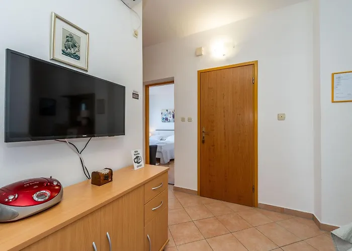 By The Sea And With Beautiful View, 2 Bedrooms, 4 Persons